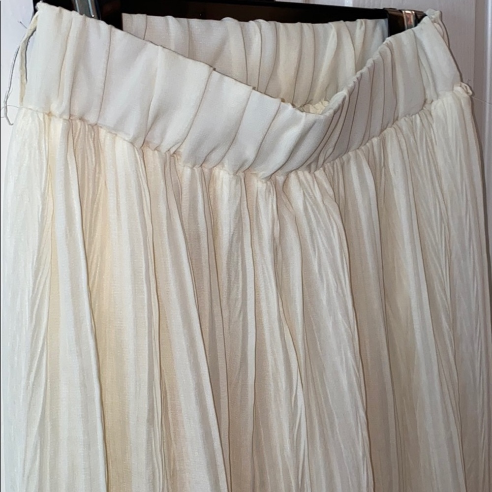 NWOT Cropped pants
